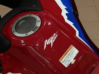 2024 Honda CRF 1100L Africa Twin, красный, 1980000 рублей, вид 5