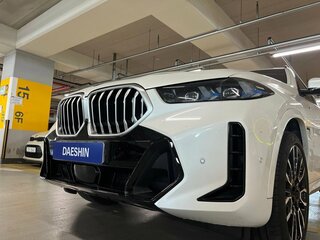 2023 BMW X6 30d III (G06) Рестайлинг, белый, 9999000 рублей, вид 2