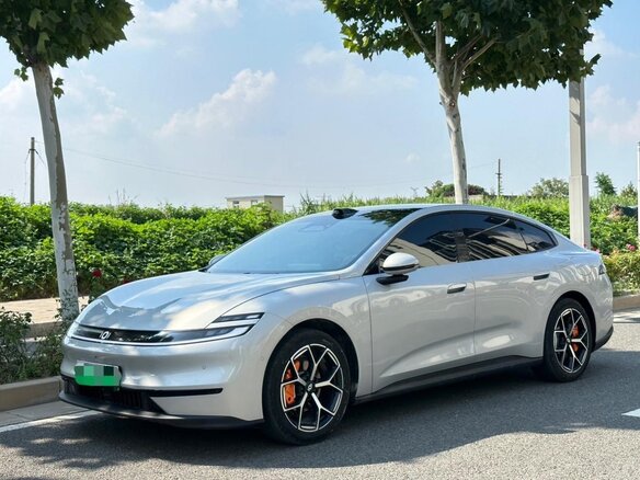 2026 Changan Qiyuan A06 28.39 kWh, серебристый, 2900000 рублей