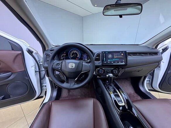 2022 Honda Vezel I Рестайлинг, белый - вид 1
