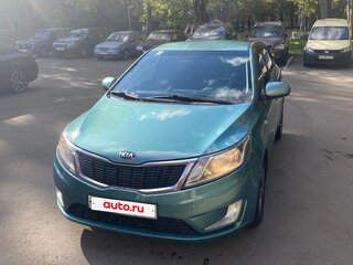 2013 Kia Rio 4-speed III, зелёный, 750000 рублей, вид 1