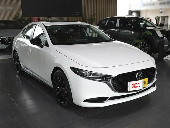 2025 Mazda 3 Axela IV (BP), белый, 3600000 рублей - вид 2