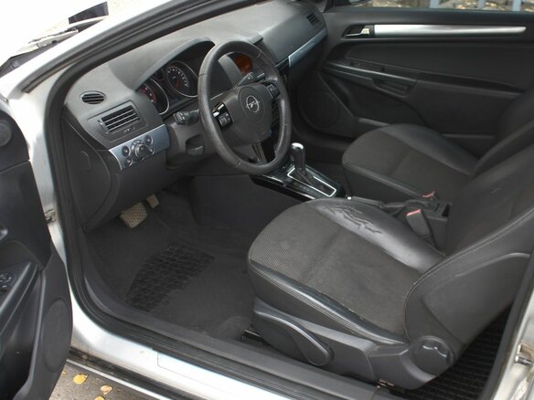 2008 Opel Astra GTC H Рестайлинг, бежевый, 450000 рублей - вид 13