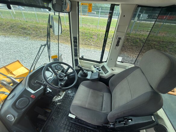 2022 LGCE L936H, жёлтый, 4600000 рублей - вид 9