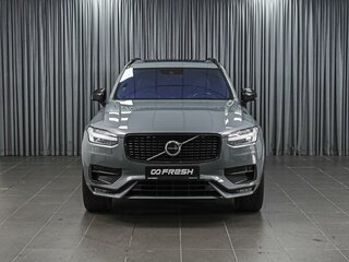 2021 Volvo XC90 B5 II Рестайлинг 1, серый, 4799000 рублей, вид 3