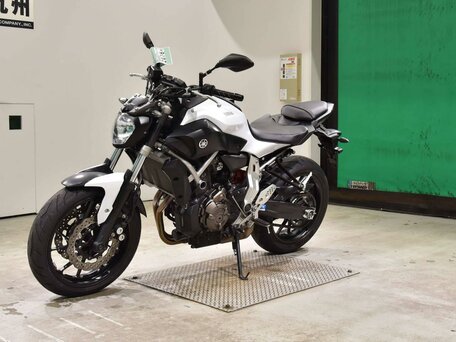 2014 Yamaha MT-07 (FZ-07), белый, 725000 рублей, вид 4