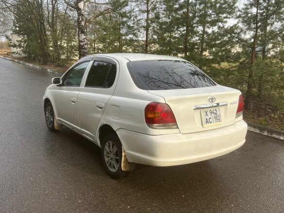 2002 Toyota Platz, белый - вид 6