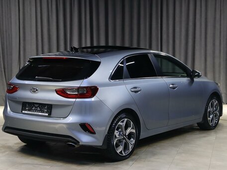 2018 Kia Ceed III, серебристый, 1499000 рублей, вид 2