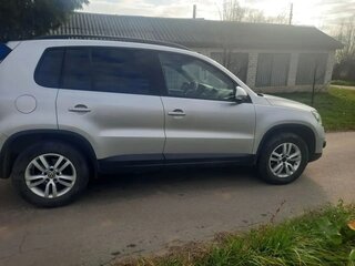 2011 Volkswagen Tiguan I Рестайлинг, серебристый, 1000000 рублей, вид 2