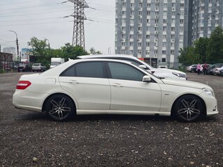 2010 Mercedes-Benz E-Класс 200 5G-Tronic IV (W212, S212, C207), белый, 1250000 рублей, вид 3
