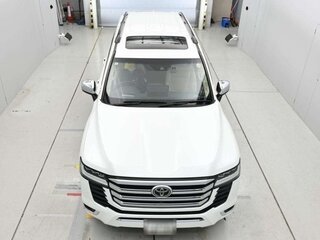 2025 Toyota Land Cruiser 300 Series, белый, 10300000 рублей, вид 3