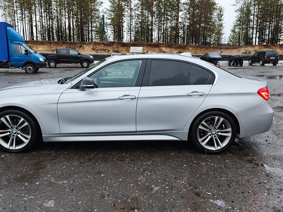 2016 BMW 3 серии 330i xDrive VI (F3x) Рестайлинг, серый - вид 1