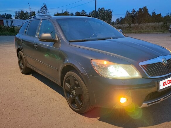 2008 Skoda Octavia II (A5) Рестайлинг, серый, 800000 рублей - вид 1