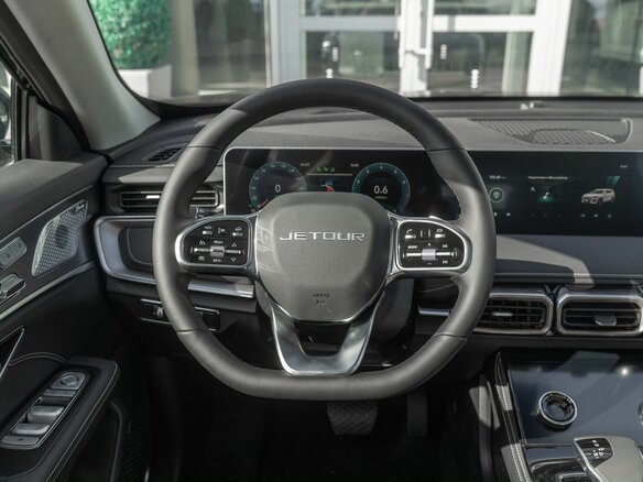 2026 Jetour X70+ I Рестайлинг, чёрный, 3399000 рублей - вид 15