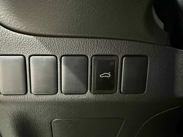 2019 Mitsubishi Outlander III Рестайлинг 3, белый - вид 18