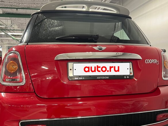 2008 Mini Hatch Cooper S II (R56), красный, 2100000 рублей - вид 1