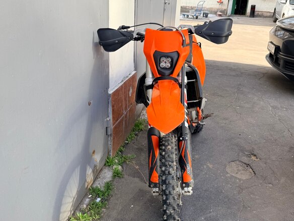 2019 KTM 150 XC-W, оранжевый, 580000 рублей - вид 6
