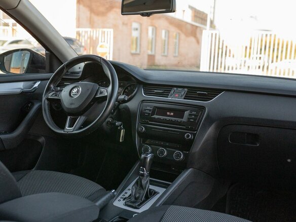 2013 Skoda Octavia III (A7), чёрный, 765000 рублей - вид 9