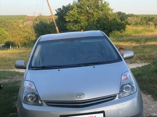 2007 Toyota Prius II Рестайлинг (XW20), серебристый, 735000 рублей, вид 1