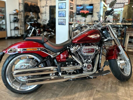 2023 Harley-Davidson Fat Boy, красный, 3300000 рублей, вид 5