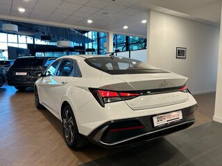 2026 Hyundai Elantra VII (CN7) Рестайлинг, белый, 2100000 рублей, вид 2