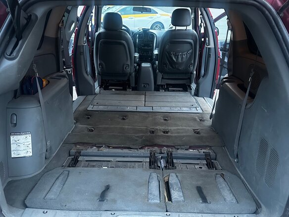 2005 Dodge Caravan Grand IV, красный, 580000 рублей - вид 8