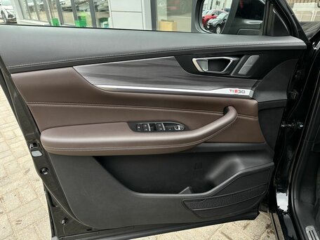 2023 Chery Tiggo 8 Pro I, чёрный, 1925000 рублей, вид 5