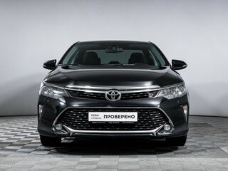 2017 Toyota Camry VII (XV50) Рестайлинг 2, чёрный, 2330000 рублей, вид 2