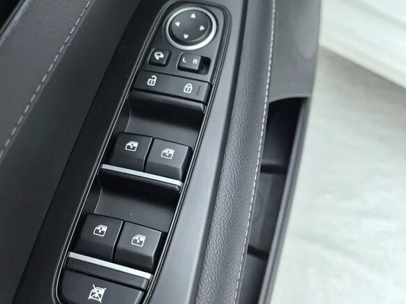2021 Kia K3 II (China Market), белый, 1400000 рублей - вид 10