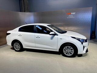 2021 Kia Rio IV Рестайлинг, белый, 1730000 рублей, вид 2
