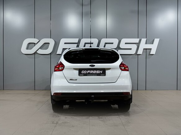 2016 Ford Focus III Рестайлинг, белый, 1399000 рублей - вид 3