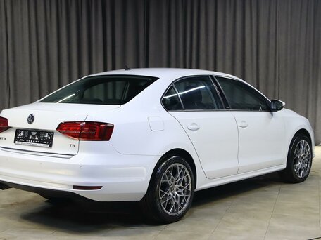 2016 Volkswagen Jetta VI Рестайлинг, белый, 999000 рублей, вид 2