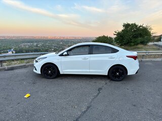 2019 Hyundai Solaris II, белый, 1430000 рублей, вид 3