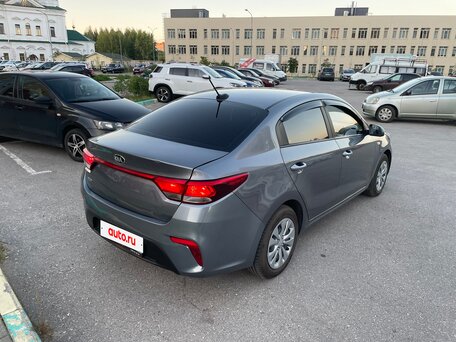 2020 Kia Rio IV, серый, 1280000 рублей, вид 5