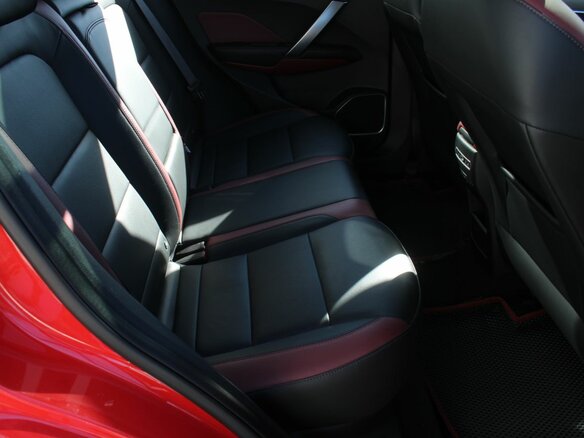 2023 Geely Coolray I, красный, 1815000 рублей - вид 24