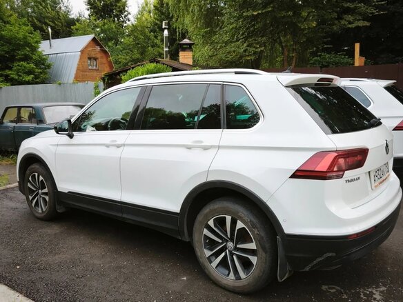 2019 Volkswagen Tiguan II, белый, 2500000 рублей - вид 2