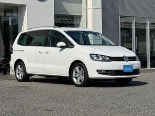 2022 Volkswagen Sharan II Рестайлинг, белый, 1600000 рублей, вид 3