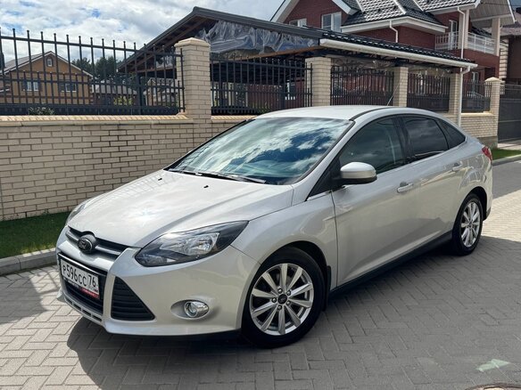 2011 Ford Focus III, серый - вид 8