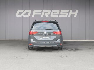 2016 Volkswagen Touran II, серый, 1710000 рублей, вид 4