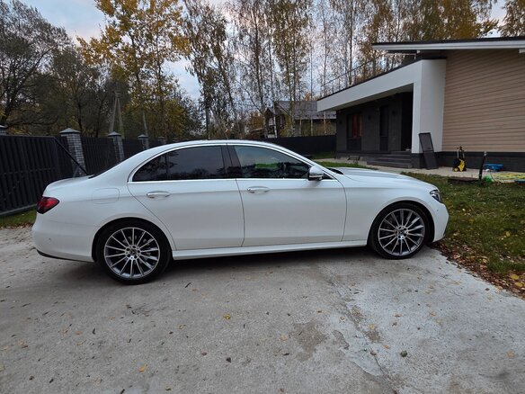 2022 Mercedes-Benz E-Класс 350 V (W213, S213, C238) Рестайлинг, белый - вид 1
