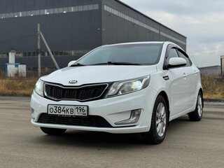 2012 Kia Rio 4-speed III, белый, 699000 рублей, вид 2
