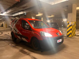 2009 Peugeot Partner II, красный, 370000 рублей, вид 4