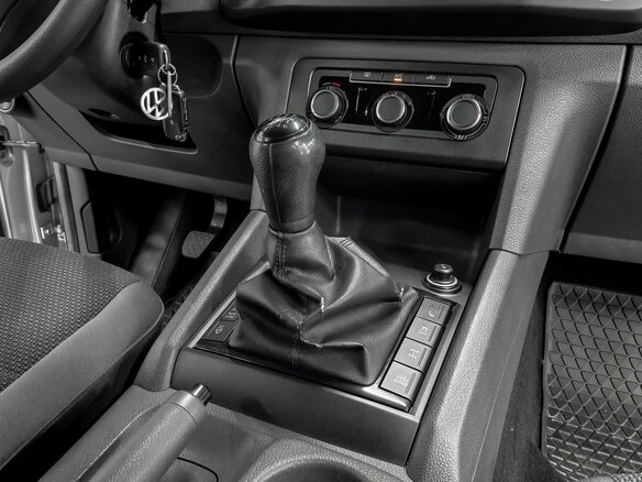 2013 Volkswagen Amarok Double Cab I, серебристый, 2720000 рублей - вид 9