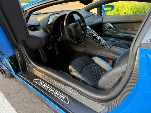 2017 Lamborghini Aventador I Рестайлинг, синий, 29250000 рублей - вид 28