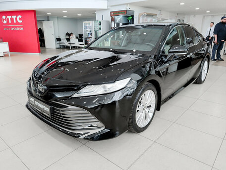 Toyota Camry VIII (XV70)