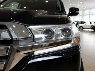 2015 Toyota Land Cruiser 200 Series Рестайлинг 2, чёрный, 4600000 рублей, вид 5