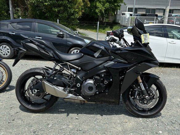 2022 Suzuki GSX-S 1000 GT, чёрный, 1195000 рублей - вид 16