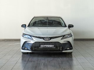 2022 Toyota Camry VIII (XV70) Рестайлинг, белый, 2799000 рублей, вид 3