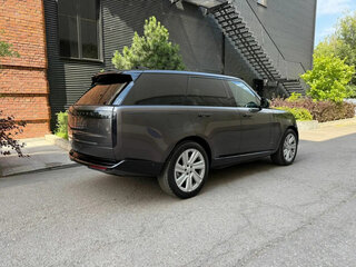 2025 Land Rover Range Rover P460e V, серый, 20780000 рублей, вид 3