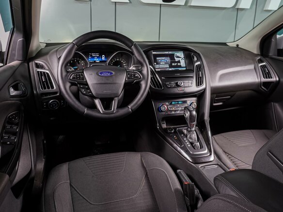 2016 Ford Focus III Рестайлинг, белый, 1399000 рублей - вид 5